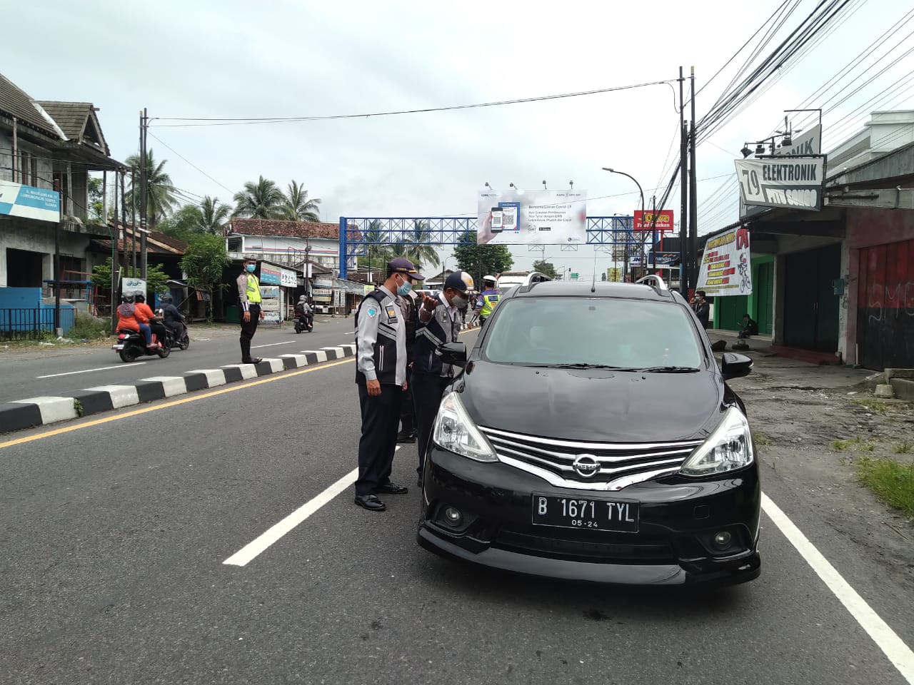 Pemeriksaan saat PPKM Darurat. (Foto:MP)