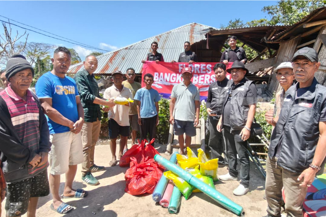 Momen JHL Foundation Menembus Kampung-Kampung di Ruteng, Manggarai