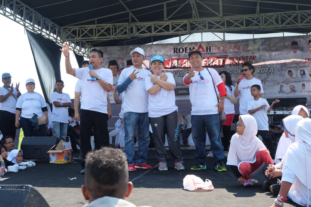Sepuluh ribu orang Relawan Roemah Djoeang Prabowo Sandi Kota Kab Cirebon-Indramayu putih kan Kota Cirebon (7/4)