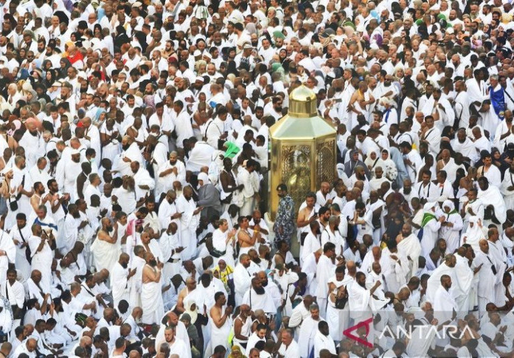 Jemaah Ccalon Haji Indonesia Selamat dari Maut di Jabal Magnet, DPR Tegaskan Keselamatan Warga Negara Harga Mati