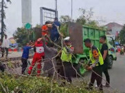 Pohon Alun-Alun Tumbang Saat Salat Idul Fitri: Korban 19 Jemaah, 2 Orang Tewas