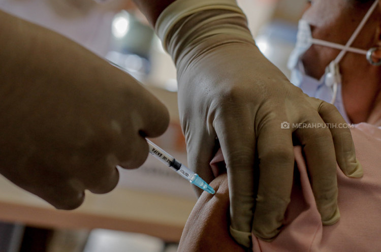 Capaian Vaksinasi COVID-19 di DKI Jakarta dan Bali Tertinggi di Indonesia