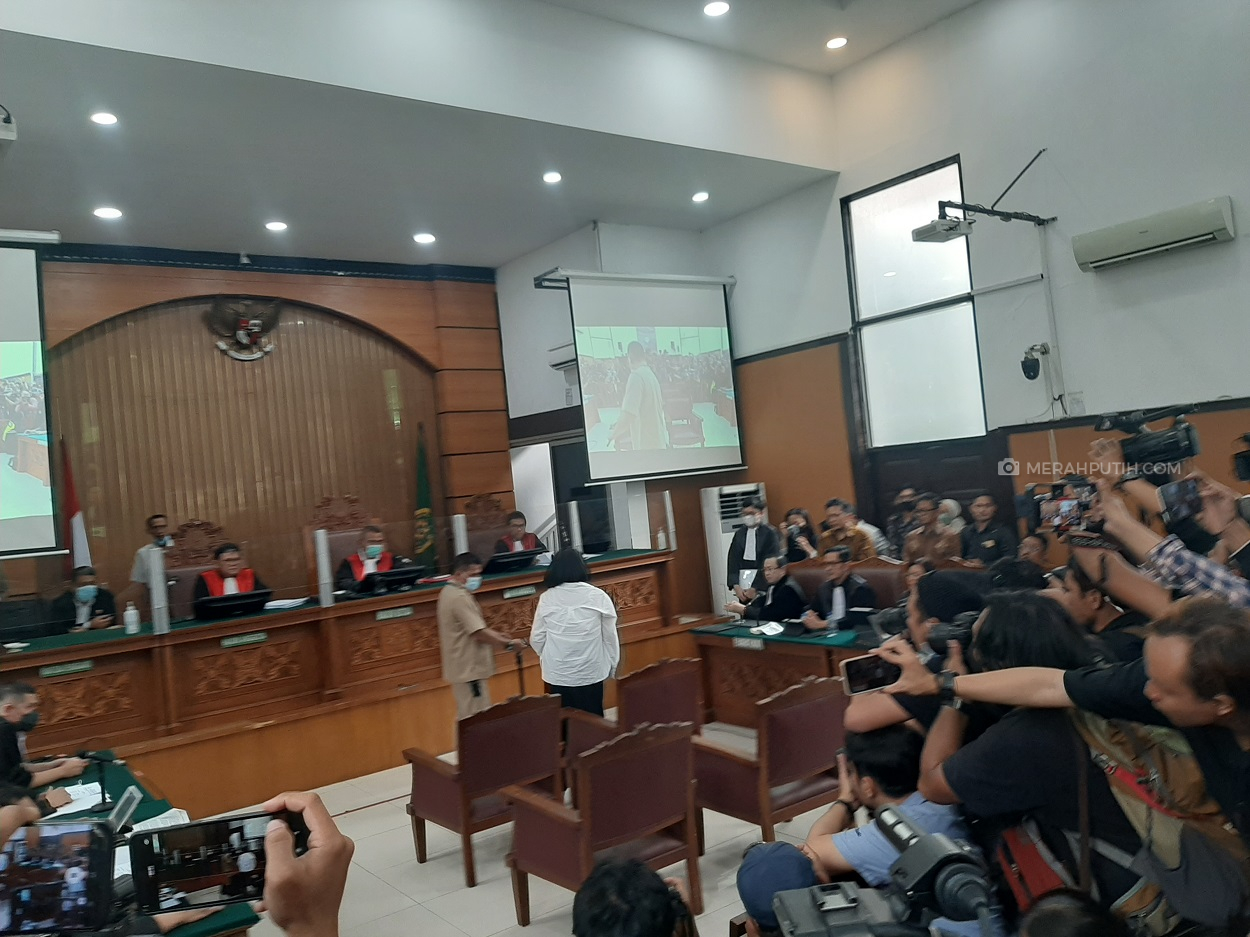 Istri Sambo Sebut Tak Pernah Jadikan Brigadir Yosua sebagai Kepala Rumah Tangga