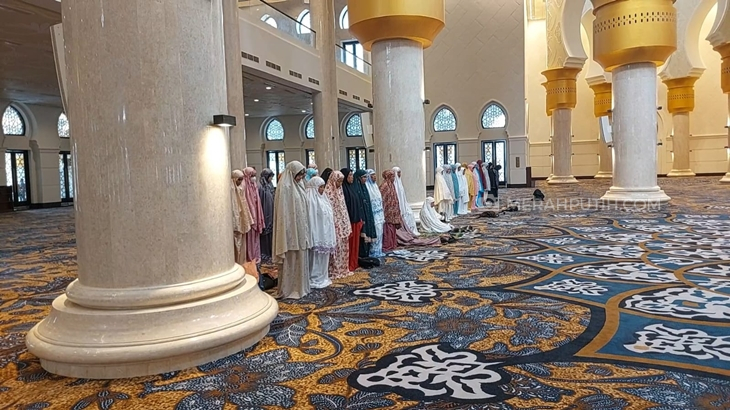 Pemkot Solo Sediakan Shuttle Bus Penjemputan Pengunjung Masjid Raya Zayed