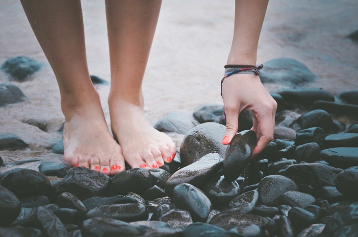 Ukuran kaki biasanya menjadi lebih besar setelah melahirkan. (Foto: Pixabay/Pexels)