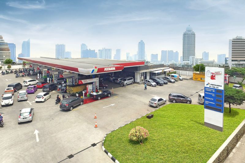 Mobil Mewah di Atas 2.000 cc Dilarang Isi Pertalite