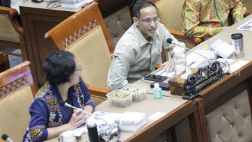 Raker Mendikbudristek dengan Komisi X Bahas Anggaran Tahun 2025