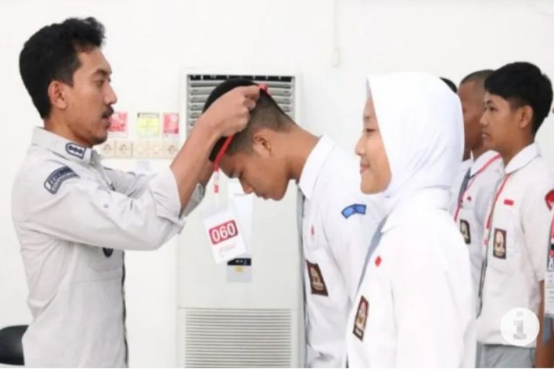 Hal Yang Harus Dipahami Orang Tua Saat Pilih Sekolah Asrama Buat Anak
