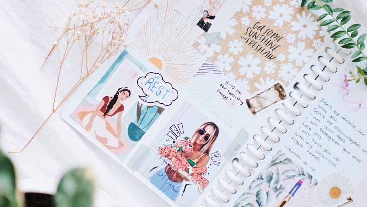Rutin menulis jurnal pagi dan malam. (Foto: unsplash/alexandra lammerink)