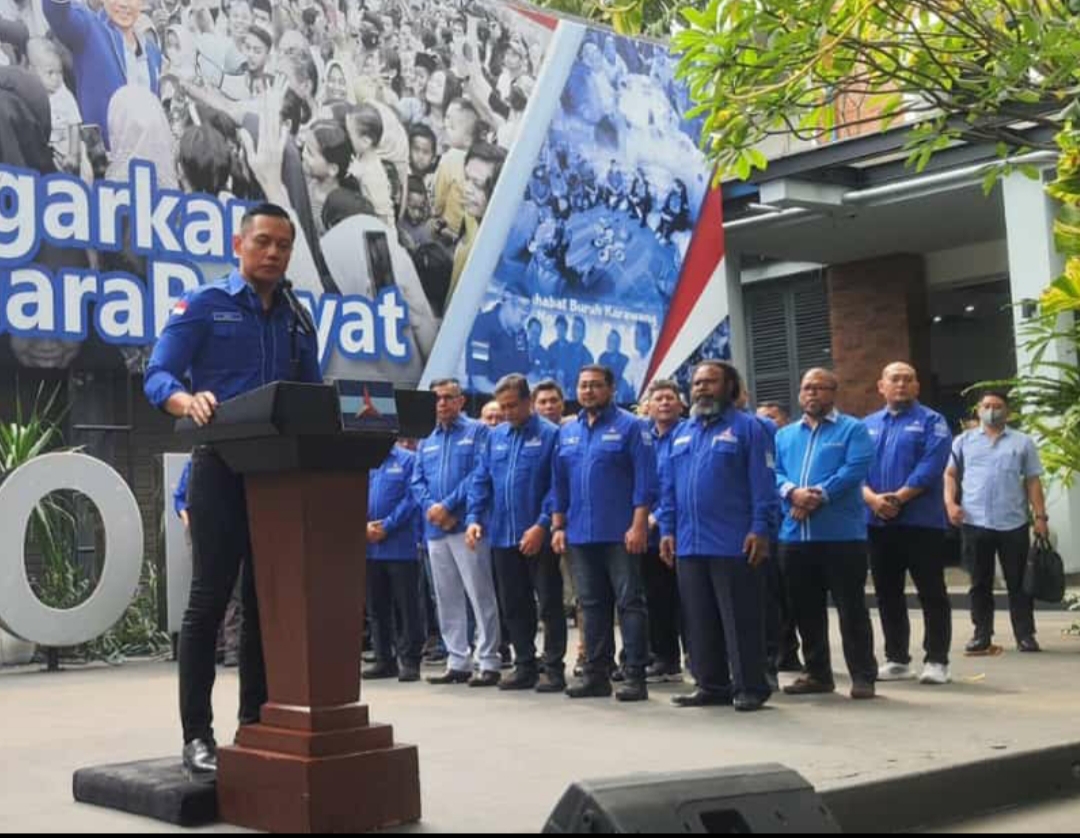 Curiga Penetapan Tersangka Bermuatan Politis, AHY Tidak Pecat Lukas Enembe dari Demokrat