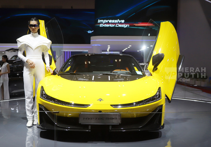 Mobil Sport Listrik Hyper SSR Unjuk Gigi di Ajang Otomotif GIIAS 2024
