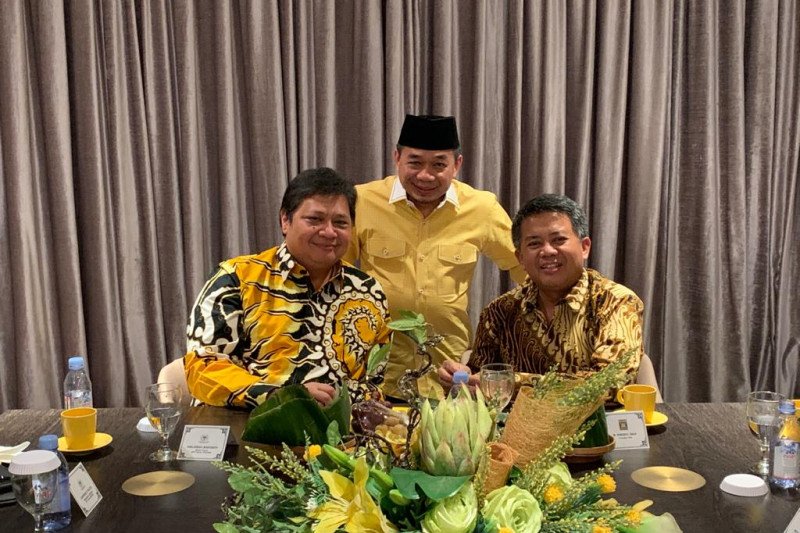 Pertemuan Pimpinan PKS dan Partai Golkar, di Kantor DPP Partai Golkar, Selasa (25/2) malam. (Istimewa)