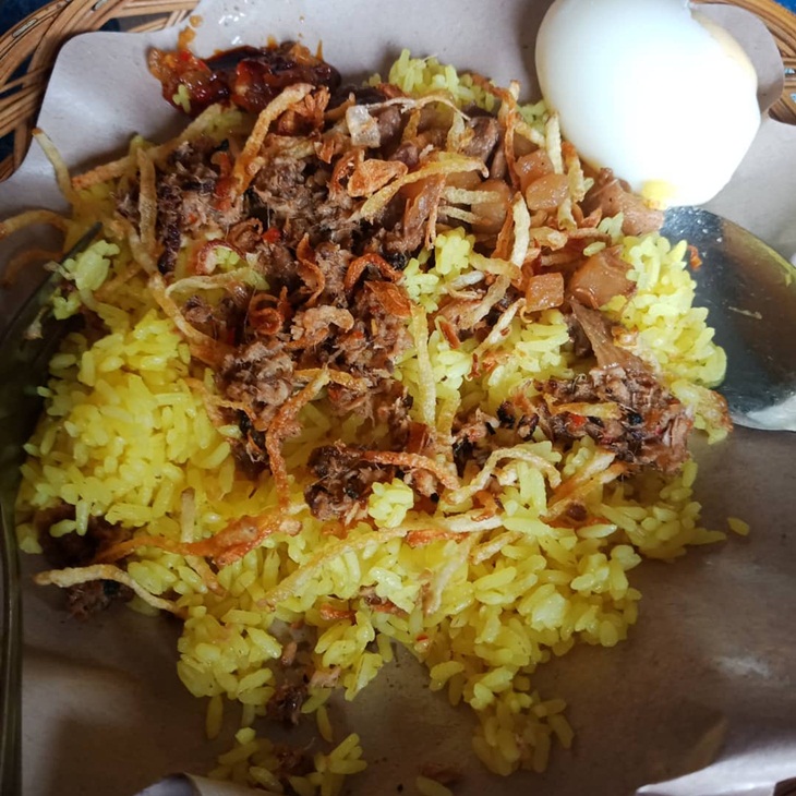 Nasi kuning. (Foto: Instagram/roos_home_made)