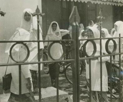 Sejarah Orde Baru Larang Pelajar Islam Berhijab! 