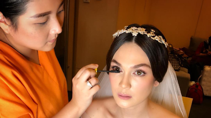 Luna Maya Difoto dengan Busana Pengantin, Mau Nikah? 