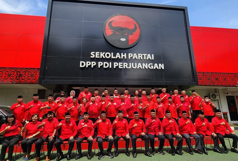 Golkar Usung Ganjar, Suara PDIP Turun