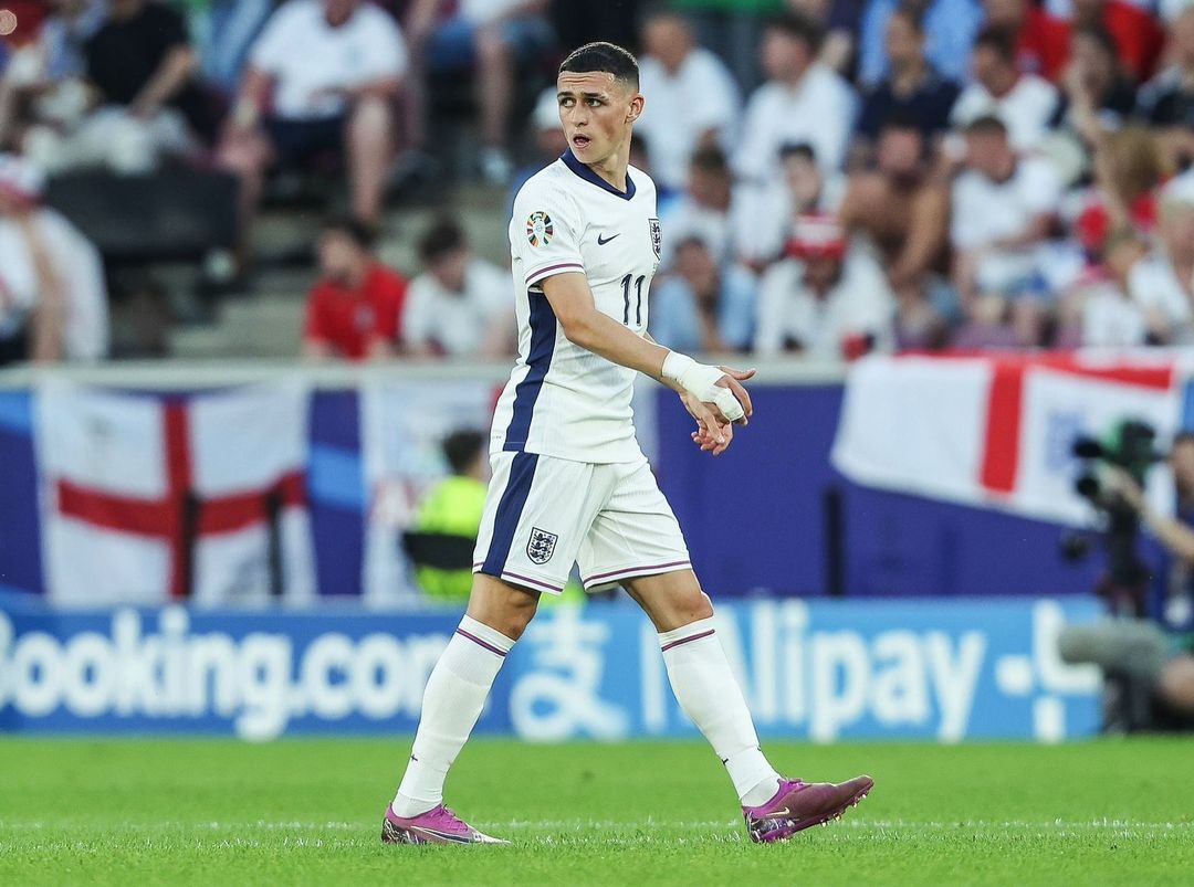 Phil Foden kembali ke Inggris untuk sementara