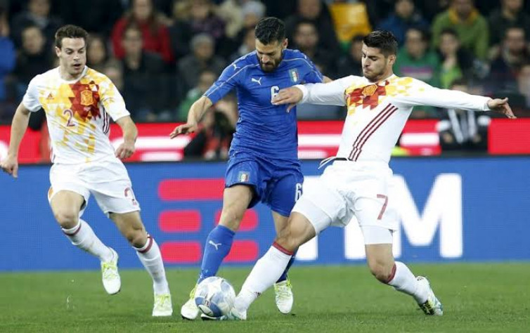 Italia Vs Spanyol. (Twitter)