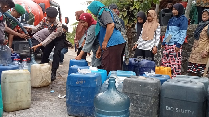 Ganjar Sebut Kekeringan hingga Krisis Air Bersih Landa Hampir Seluruh Wilayah Jateng