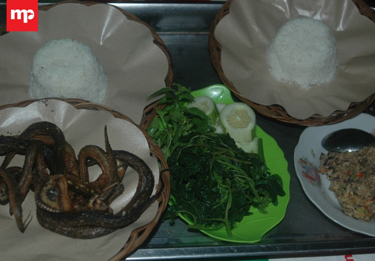  Unik, Porsi Sambal Belut Pak Sabar Kiloan