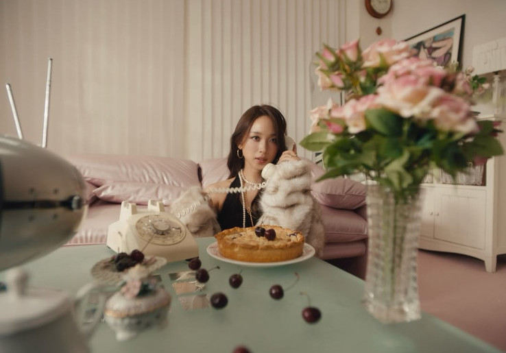 Lirik 'Love So Sweet' Comeback Solo Dita Karang, Bagikan Pengalaman Kasmaran yang Mendebarkan