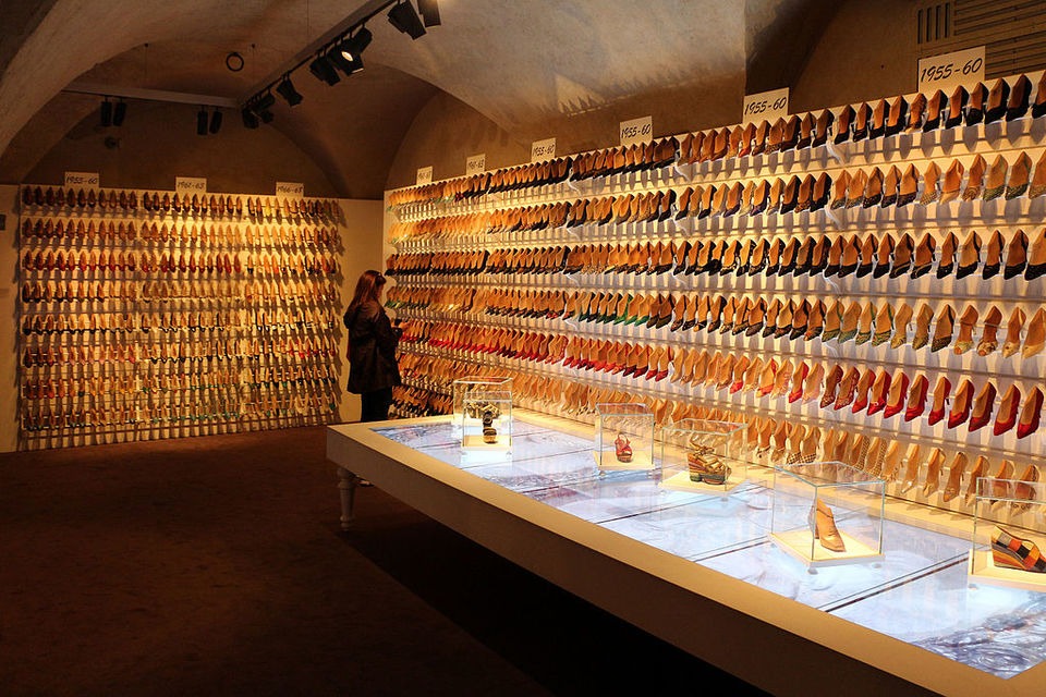 Museum Salvatore Ferragamo memiliki investasi sepatu berbahan kulit (Foto: destinationflorence.com)