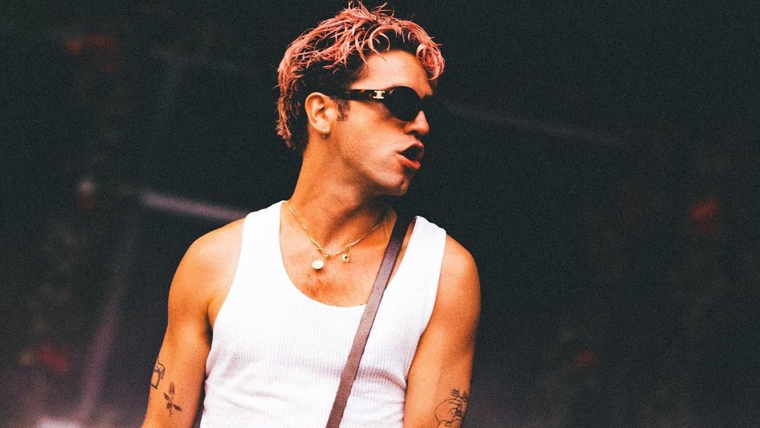 Carlos O'Connell Lantang Suarakan 'Free Palestine' dalam Pidatonya di Rolling Stone UK Awards 2024