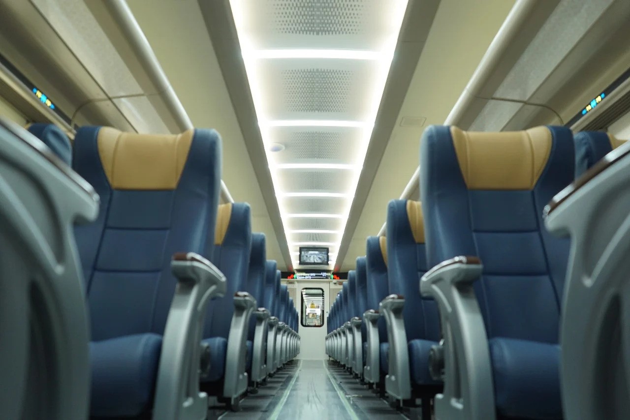 KA Lodaya Bakal Gunakan Kereta Ekonomi Stainless Steel New Generation