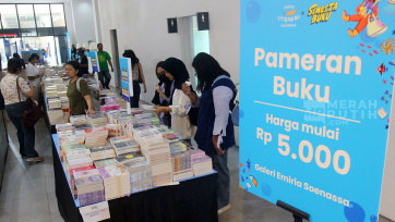 Antusias Warga Berburu Buku dalam Gelaran Pesta Literasi Indonesia 2024