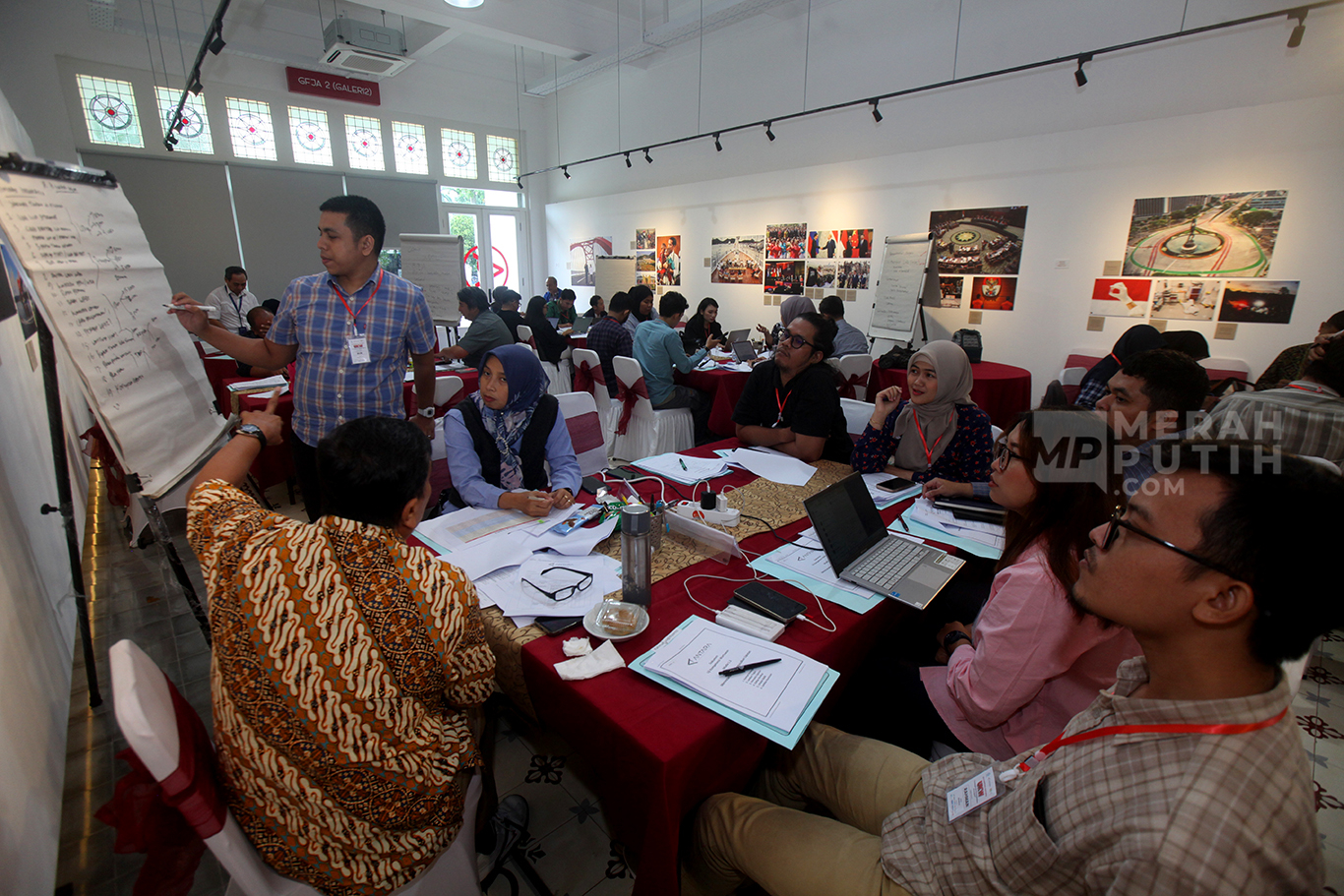 Suasana Uji Kompetensi Wartawan (UKW) jenjang muda oleh Lembaga Pendidikan Jurnalistik ANTARA (LPJA) di Antara Heritage, Pasar Baru, Jakarta Pusat, Kamis (19/12/2024).