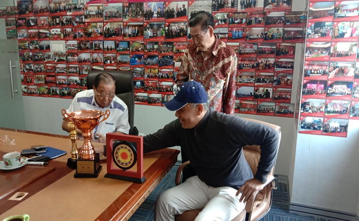 Teddy Sugianto bersama Iwan Setiawan
