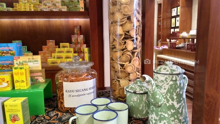 Suasana "Museum Jamu" mini di Hotel Tentrem Yogyakarta. (MP/Teresa Ika)