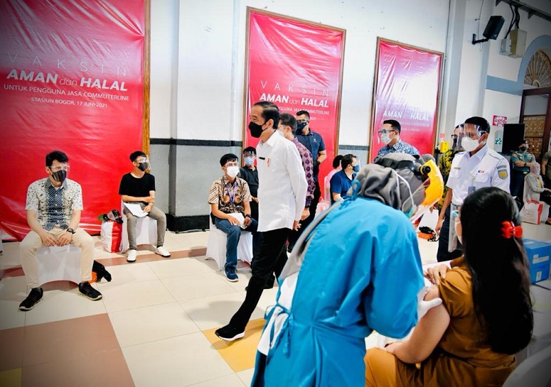 Akhir Agustus, 50 Persen Warga Depok Sudah Divaksin