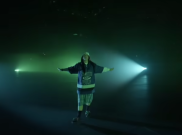 Lirik Lagu Birds Of A Feather Billie Eilish dan Terjemahan: Please Don't Save Me