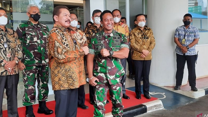 Datangi Kejagung, Panglima TNI Dukung Pengusutan Proyek Satelit Kemenhan