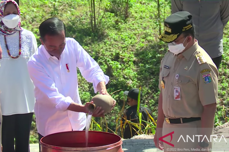 Jokowi Pimpin Prosesi Penyatuan Tanah-Air IKN Nusantara, Simak Urutan Ritualnya