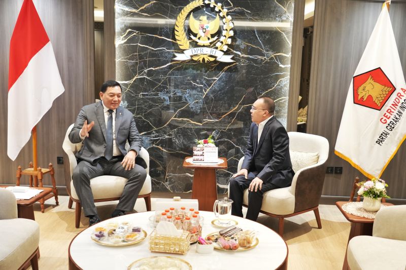 Momen Keakraban Sufmi Dasco Ahmad dan Sjafrie Sjamsoeddin saat Bertemu di DPR, Bahas Apa?