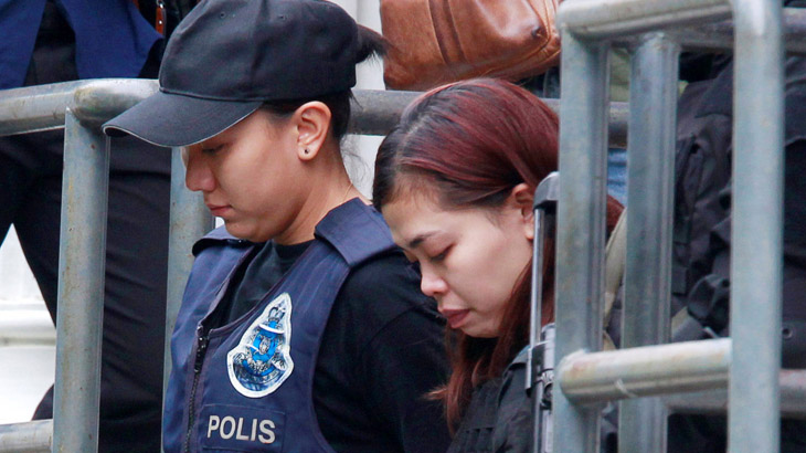 Siti Aisyah (kanan) di pengadilan Sepang, Malaysia. (ANTARA FOTO/Reuters/stringer)