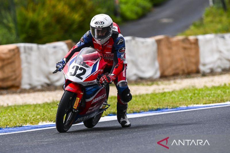 Manuver Kemenangan Pembalap Indonesia Kiandra di Lap Terakhir MotoGP Rokie GP Spanyol