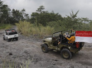 Jelajah Lereng Merapi dengan Jeep Bersama Travel Trip