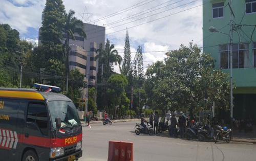 Akses Telepon Hingga SMS Dimatikan, Warga Jayapura Harap-Harap Cemas