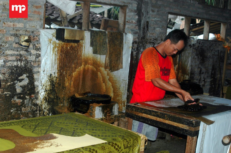Perajin Batik Kulonprogo: Kalau Ekspor Kan Ngeri