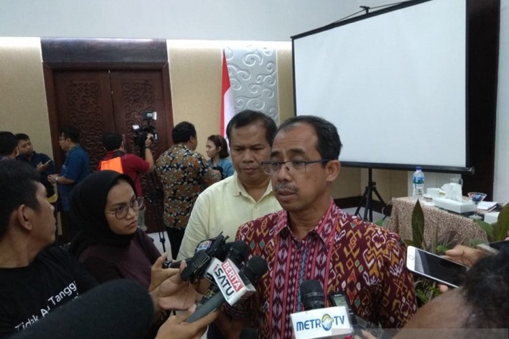 Direktur Jenderal Bea dan Cukai Kementerian Keuangan Heru Pambudi saat memberikan pernyataan dalam kegiatan temu media di Labuhan Bajo, NTT, Rabu (13/11/2019) (ANTARA/Satyagraha)