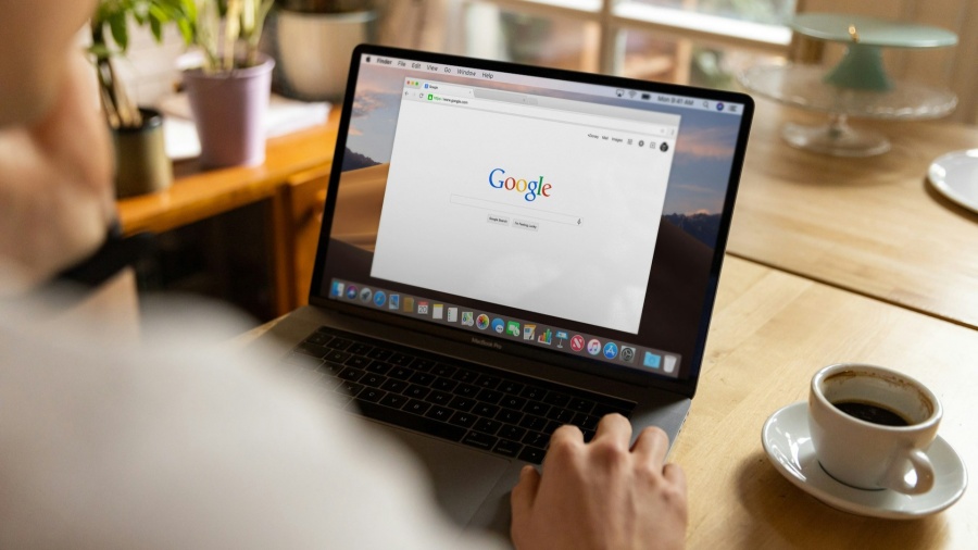 Google Rilis Fitur Berbagi Password untuk Anggota Keluarga