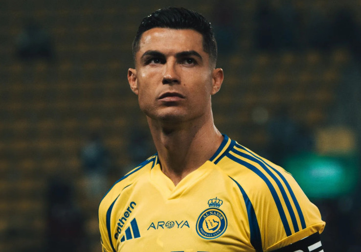Bikin Sejarah Lagi, Cristiano Ronaldo Jadi Pesepak Bola dengan Kekayaan Rp 23,1 Triliun!