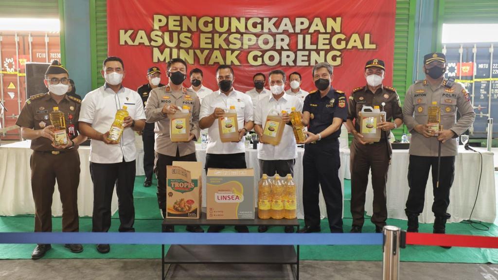 Begini Modus Penyelundupan Delapan Kontainer Minyak Goreng ke Timor Leste