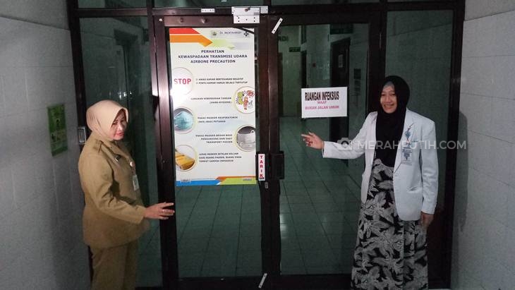  Ruang isolasi pasien virus corona di RSUD dr Moewardi, Solo, Jawa Tengah. (MP/Ismail)