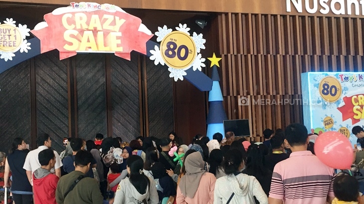 Crazy Sale Mainan Mencapai 80%, Toys Kingdom di ICEFEST Diserbu Emak-Emak