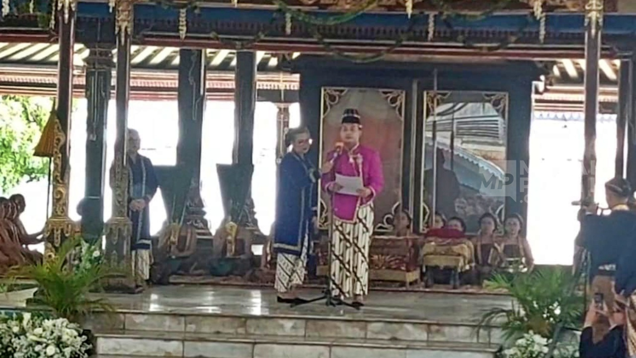 Hamengkunegoro Menjadi PB XIV: Sumpah, Sabda Dalem, dan Kirab Agung Warnai Penobatan