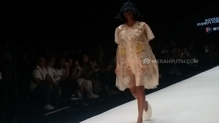 Mengangkat Isu Gender Dalam Panggung Fashion